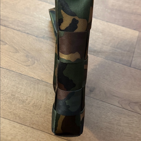 Harvey’s Seatbelt Bag Camouflage Print Shoulder Bag Army Brat Camo Originals Lux - Picture 12 of 16